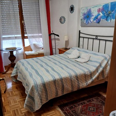 Apartamento Los Fresnos Gijon Ruang foto