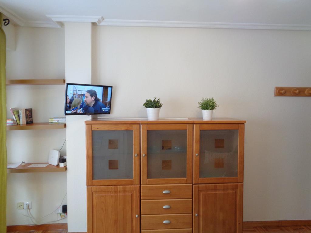 Apartamento Los Fresnos Gijon Bagian luar foto